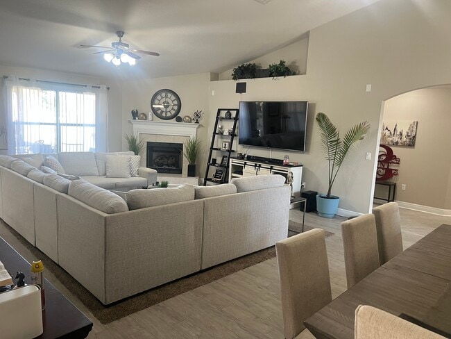 Building Photo - 11412 Aruba Dr