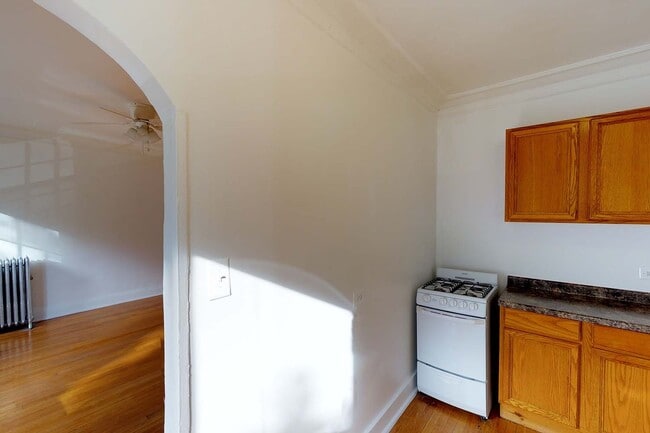 Interior Photo - 5457-5459 S. Blackstone Avenue