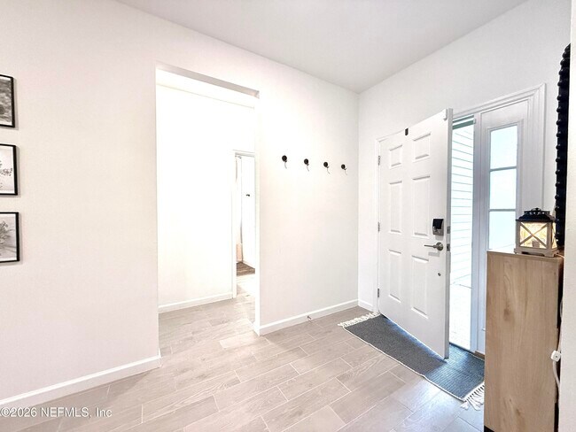 Building Photo - 9797 Giada Dr