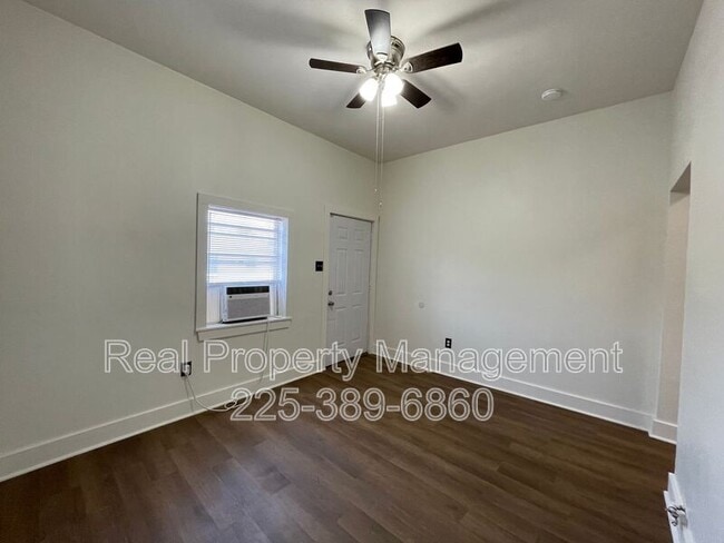 Building Photo - 38294 1494