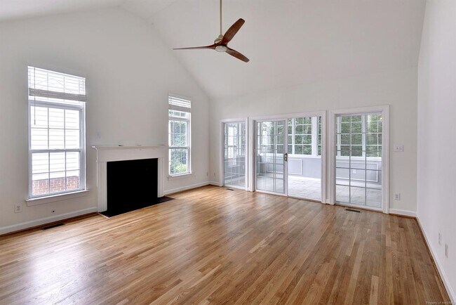 Building Photo - 8321 Barons Ct