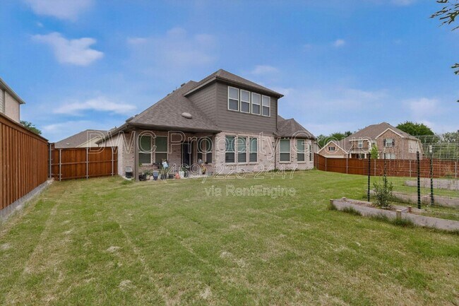 Building Photo - 1837 Whispering Pnes Dr