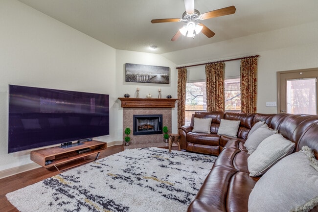 Building Photo - 5502 Waldon Walk