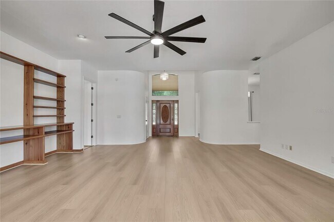 Building Photo - 18401 N 30th St