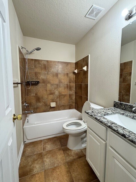 Building Photo - 18426 Cypress Lake Village Dr