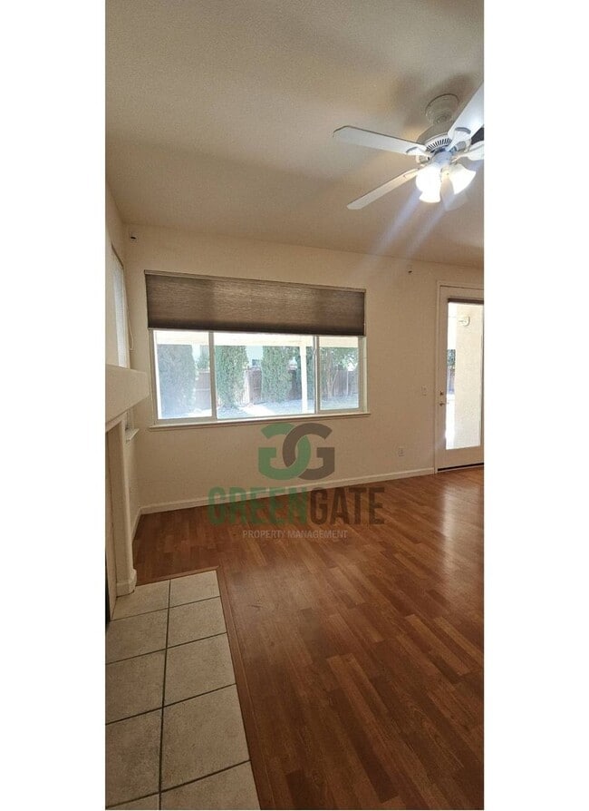 Building Photo - Beautiful 4 Bedroom, 3 Bathroom Home in Tr...
