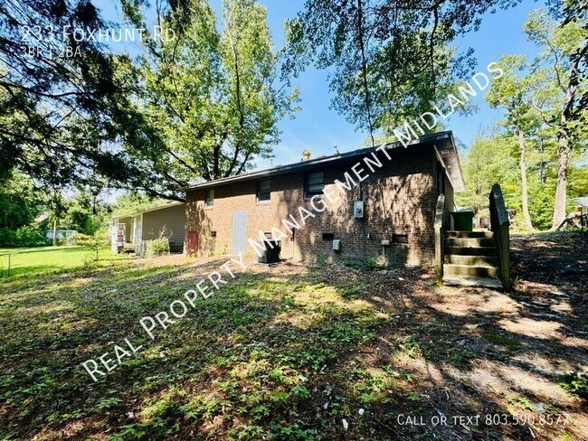 Building Photo - 233 Foxhunt Rd
