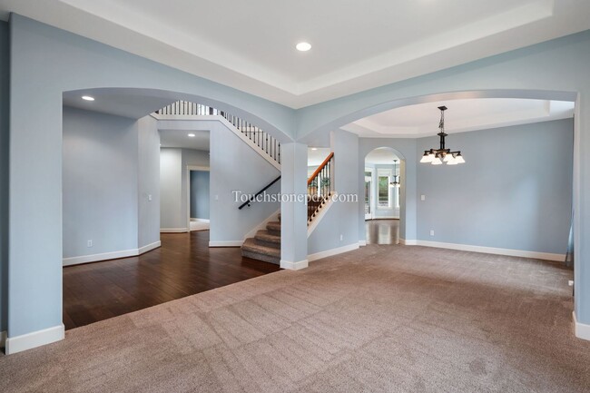 Building Photo - 4BD | 2.5 BA w/ Theater Room & Office in W...