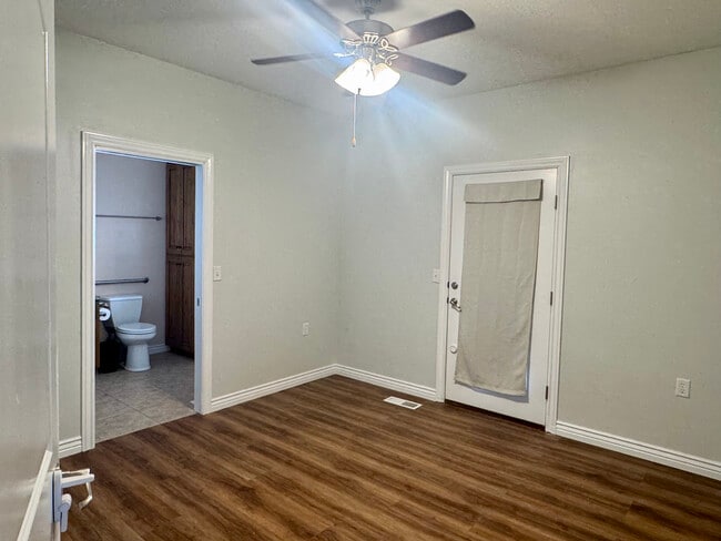 Building Photo - 592 S 350 E