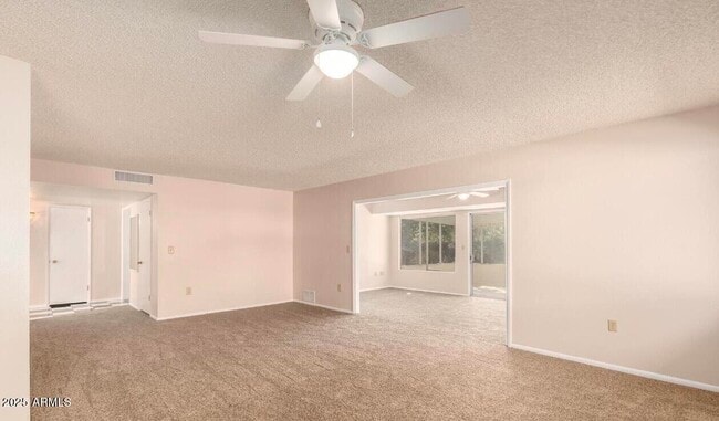 Building Photo - 10207 W Kingswood Cir