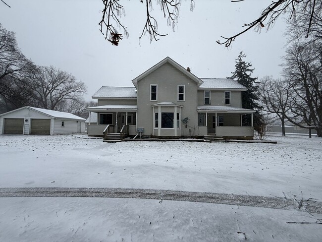 Building Photo - 107 Sager Rd