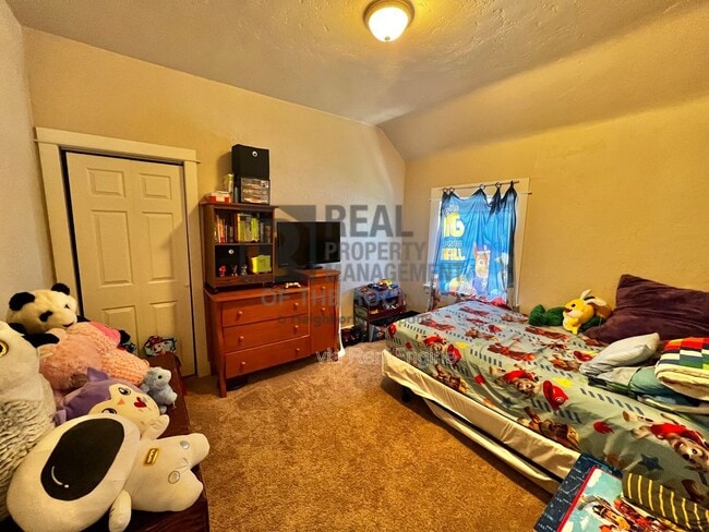 Building Photo - 201 E S 1st St