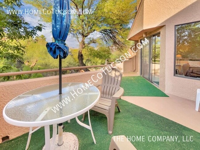 Building Photo - Short Term Furnished Foothills Condo 5675 N Camino Esplendora-2211