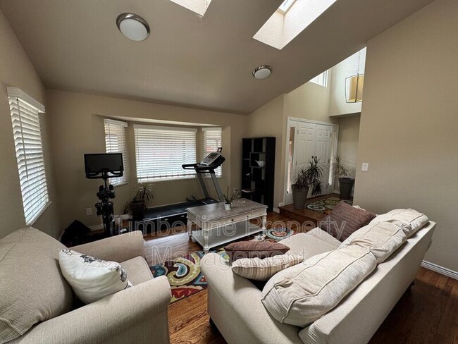Building Photo - 5265 Champagne Dr