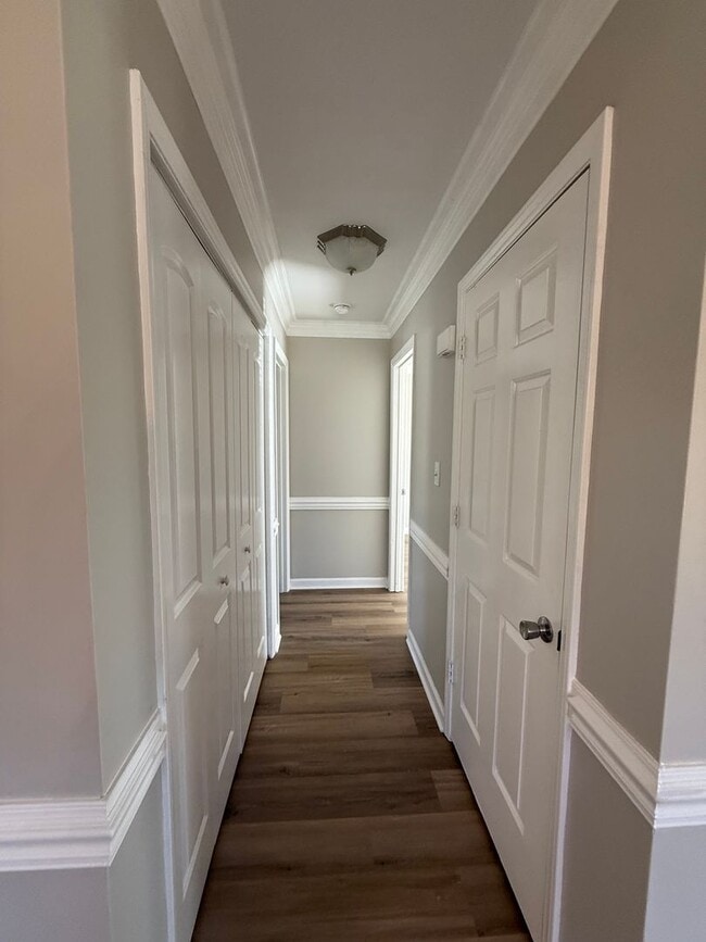 Building Photo - Three bedroom, 2 bath house in Elon