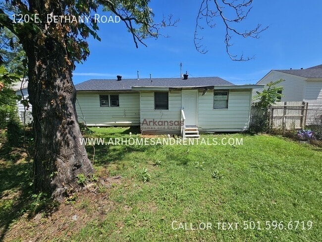 Building Photo - 120 E Bethany Rd
