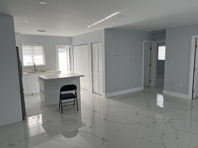 Building Photo - "Charming 2-Bed Retreat Waterfront W/Pool ...