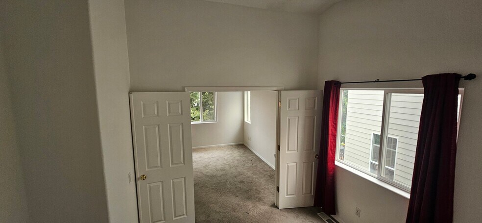 Building Photo - 15303 NW Blakely Ln