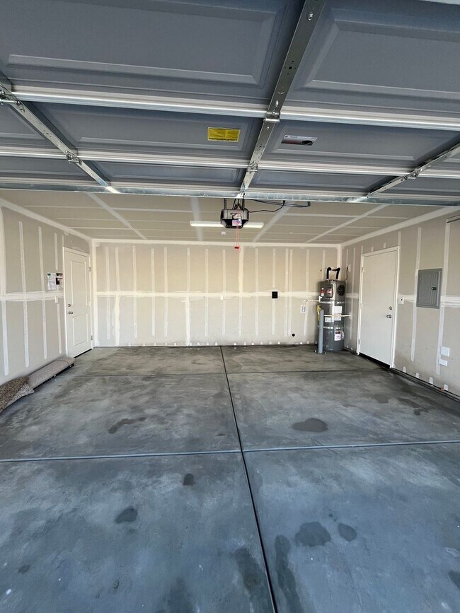 Building Photo - Brand new built! Available Now!