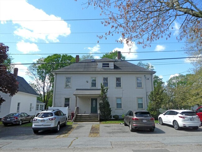 Building Photo - 14 Elm St
