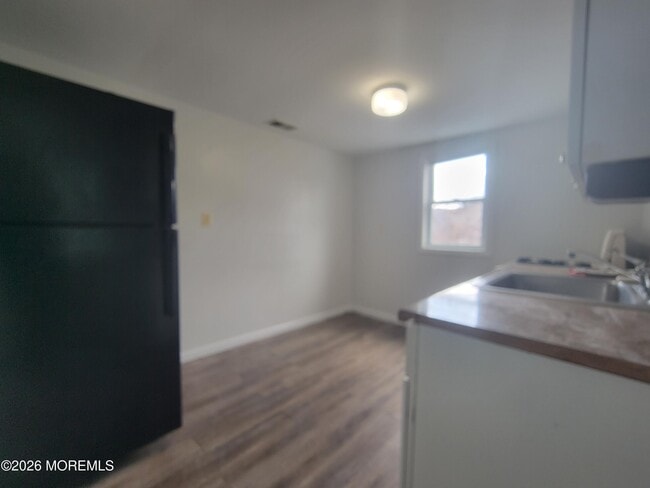 Building Photo - 38-40-40 Johnson Ln