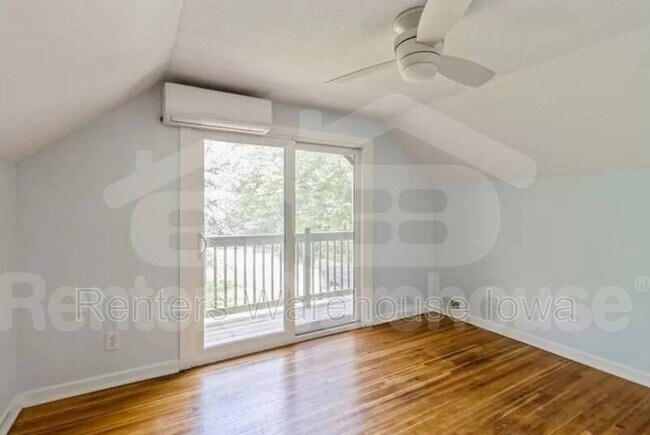 Building Photo - 32487 K Ave