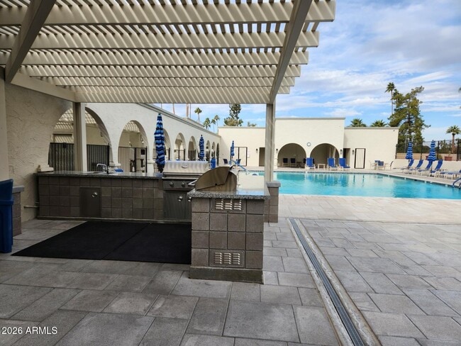 Building Photo - 7830 E Camelback Rd