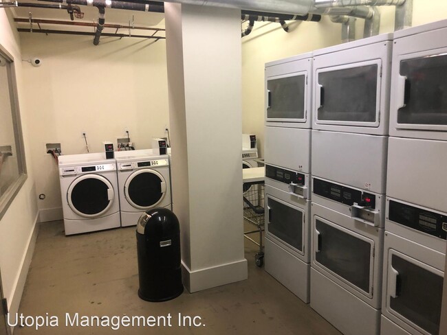 Building Photo - 1 br, 1 bath House - 83 McAllister St, Uni...