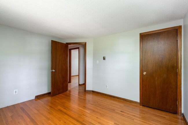 Building Photo - 22 Chatham Cir