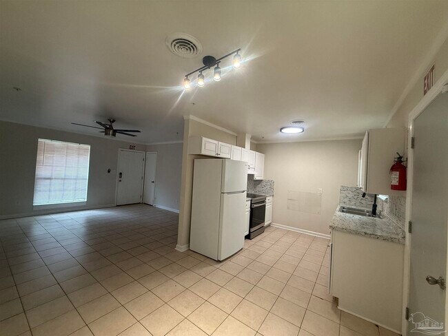 Building Photo - 6550 Allyn Way