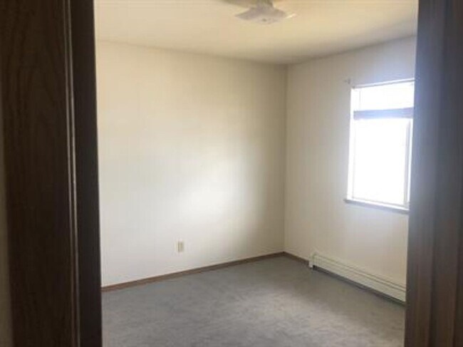 Building Photo - 94 N Grogan St