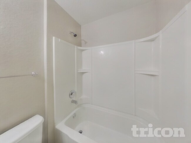 Building Photo - 13271 Cipresso Palco