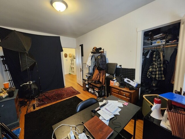 Building Photo - Spacious Updated 2 bed/1 bath in North Park