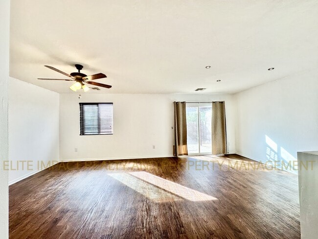 Building Photo - 5210 E Desert Straw Ln