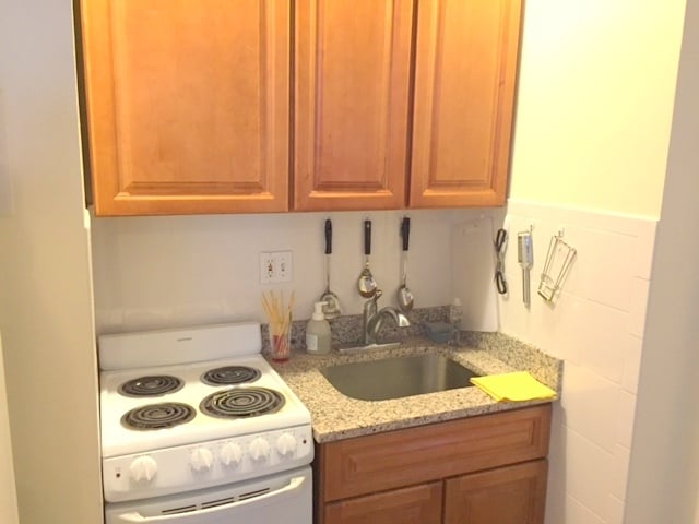 Building Photo - 39 Carlton St