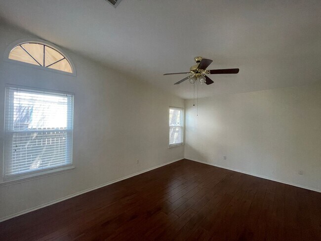 Building Photo - Lovely 4/2 home on a quiet street in the heart of Cedar Park!