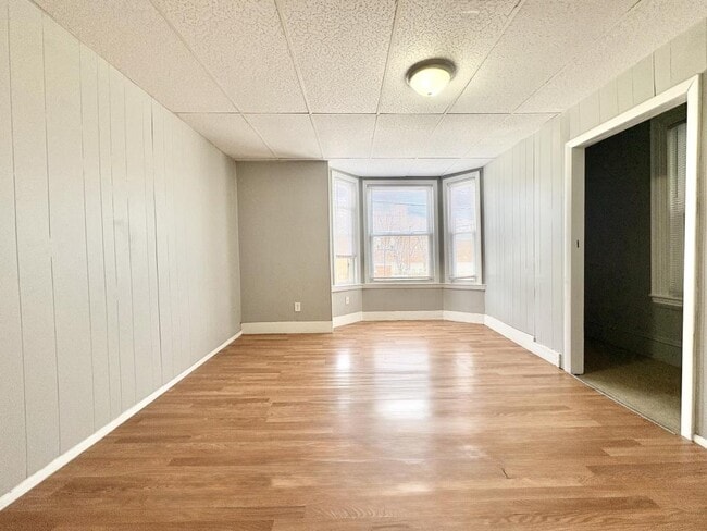 Building Photo - 181 Lincoln St