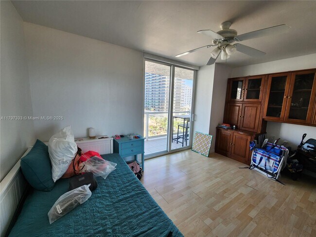 Building Photo - 5900 Collins Ave