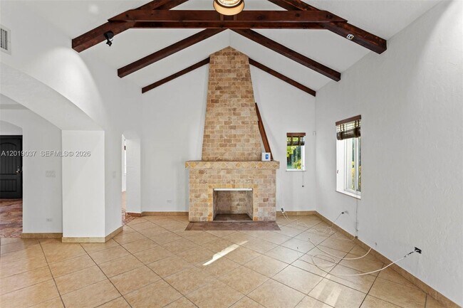 Building Photo - 7975 Sunset Dr