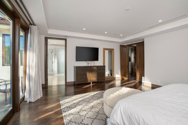 Building Photo - Beverly Hills Luxury Villa with Resort-Style Pool & Spa