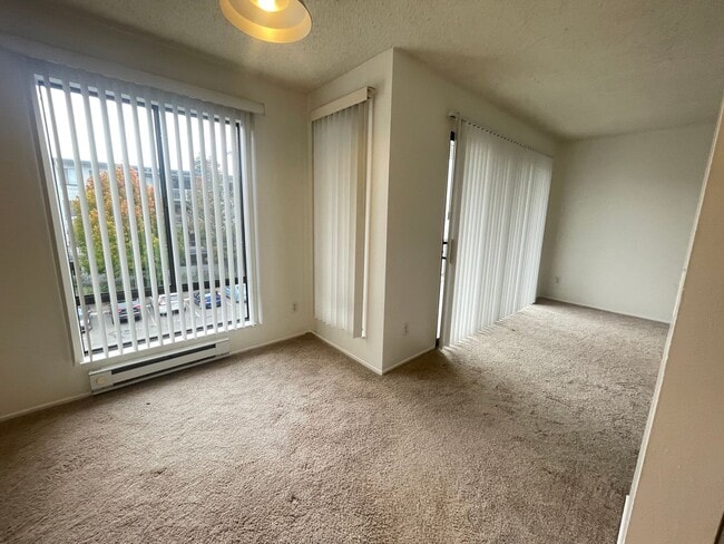 Building Photo - 1BD/1BA CONDO AVAILABLE AT WATERGATE COMPLEX!!!