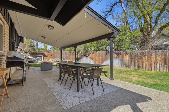 Building Photo - 7105 W 34th Pl