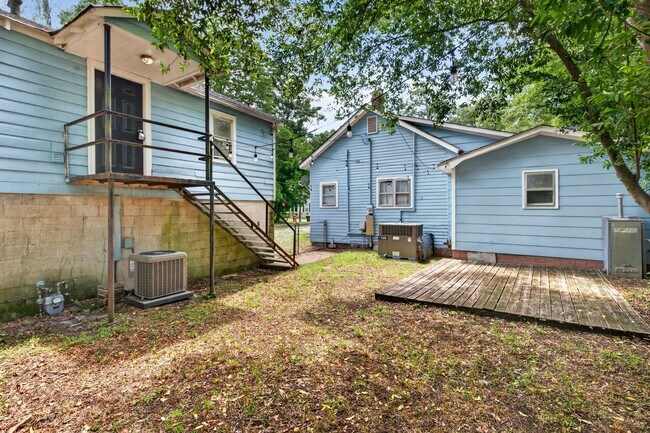 Building Photo - Olympia Rental Available Now!