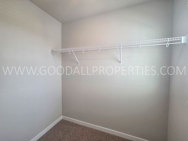 Building Photo - 3595 Pershing Ln