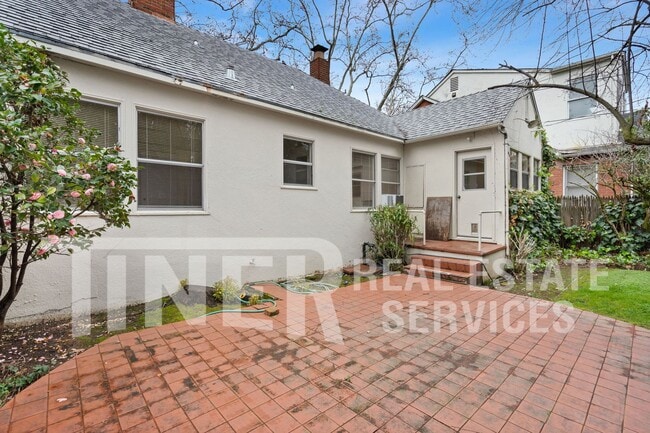 Building Photo - 1701 41st St