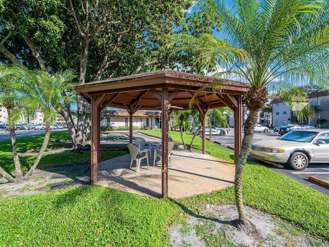 Building Photo - 8161 SW 24th Ct