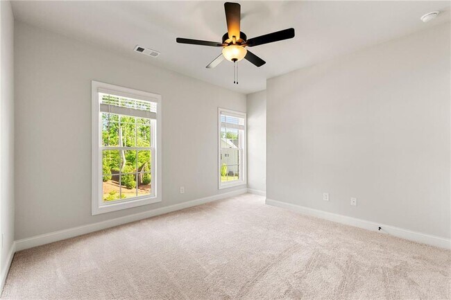 Building Photo - 114 Stonehouse Dr