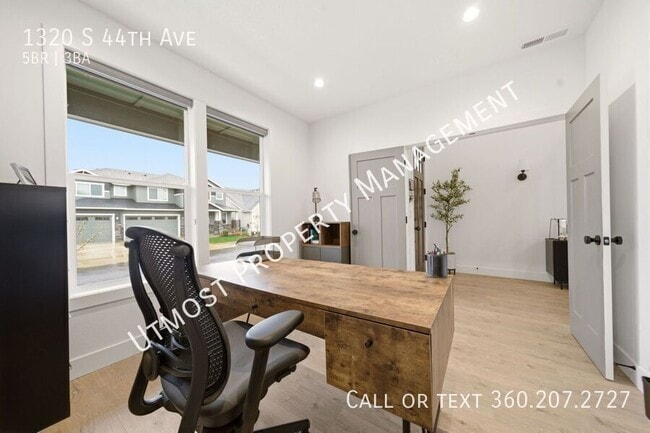 Building Photo - 1320 South 44th Ave