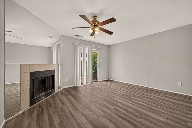 Building Photo - 12656 Windsor Village Dr
