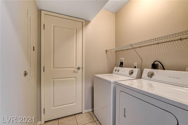 Building Photo - BEAUTIFUL 2 BEDROOM AT THE ONE!